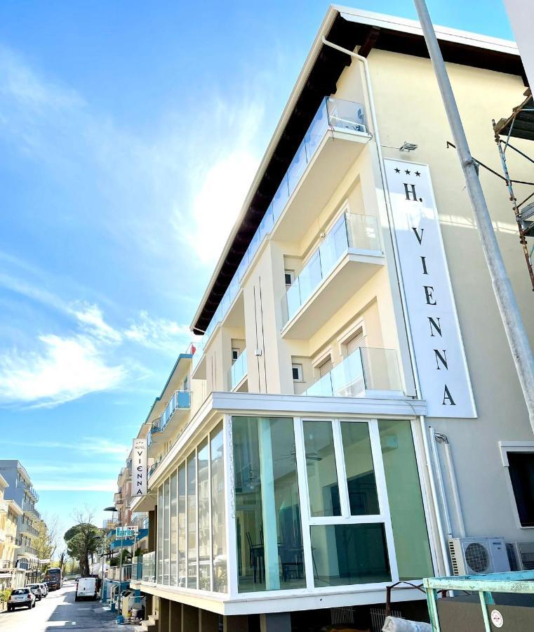 Hotel Vienna Rivazzurra Rimini Exterior photo